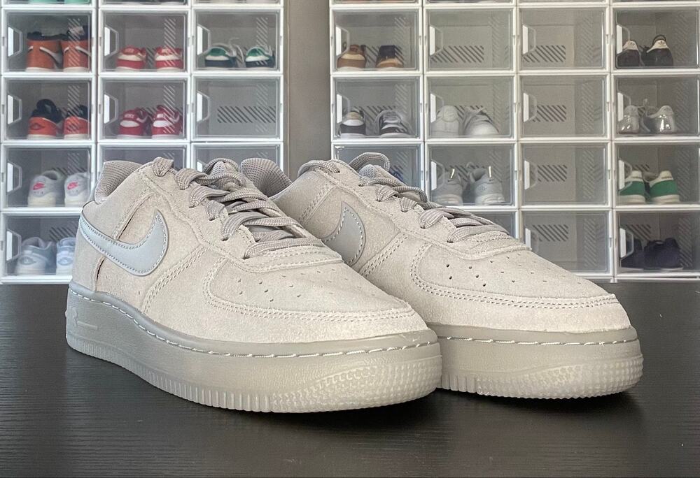 Nike Air Force 1 LV8 3 Wolf Grey Suede Icy Sole Size 4.5Y/6W